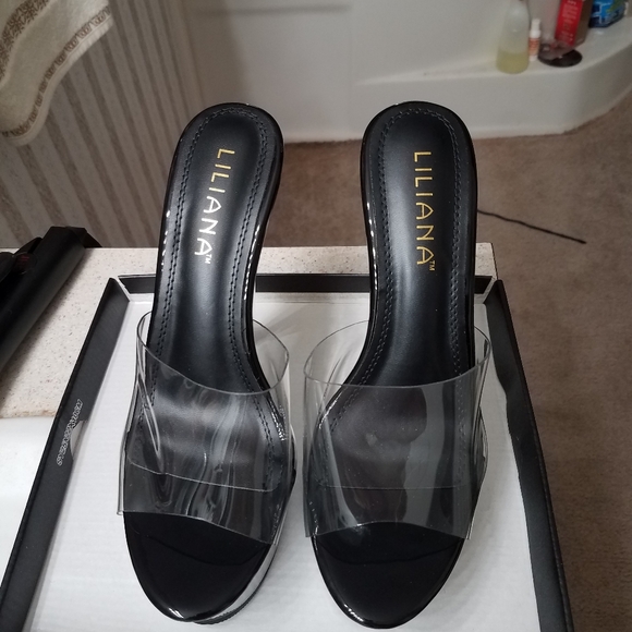Chase & Chloe brand new clear heel with black insole - Picture 5 of 10